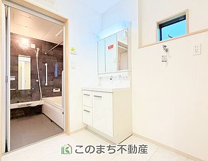 独立洗面台