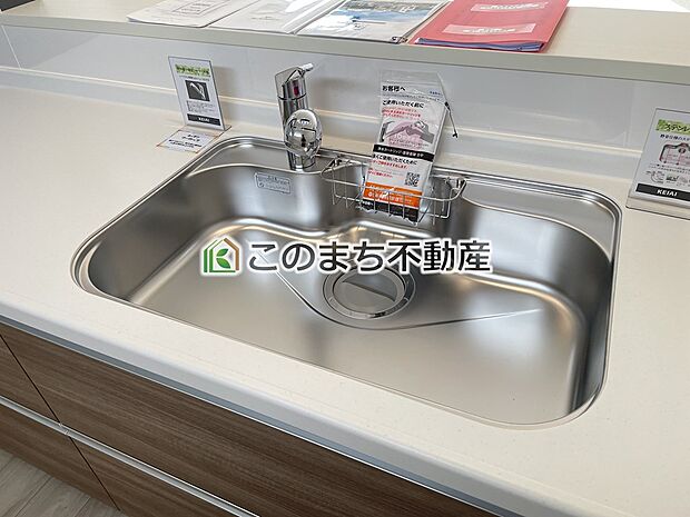 【キッチン】同社施工物件の写真です。※建具やフローリング、その他仕様が違う場合がございます。