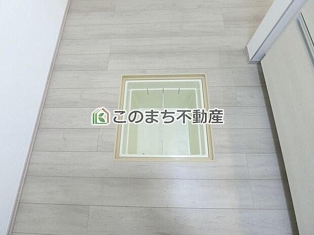 【収納】同社施工物件の写真です。※建具やフローリング、その他仕様が違う場合がございます。
