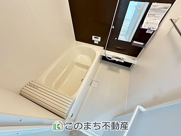 【風呂】同社施工物件の写真です。※建具やフローリング、その他仕様が異なる場合がございます。