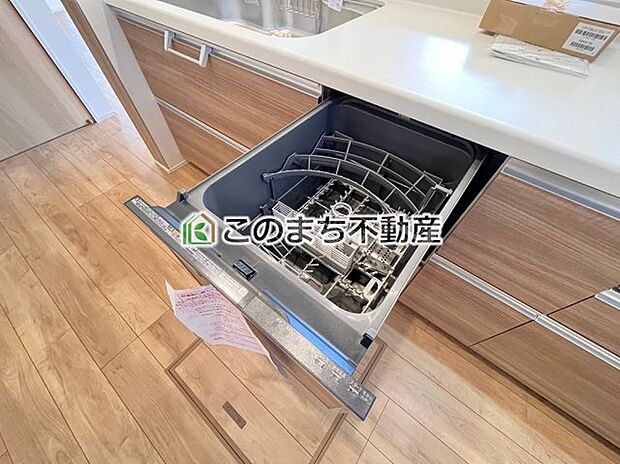 【キッチン】同社施工物件の写真です。※建具やフローリング、その他仕様が違う場合がございます。