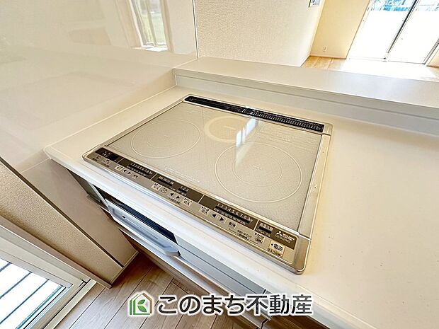 【キッチン】IHクッキングヒーターで調理もお掃除も楽々です♪