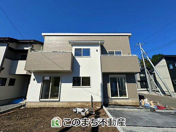 【外観】本日ご内覧できます(*^^*) お電話でのお問合せが非常にスムーズです！ 現地直接集合のお待ち合わせも大丈夫です！ お気軽にお問合せ下さい(^^)/ 
