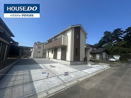 ２号棟　駐車場