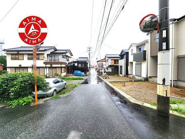 【外観】前面道路含む現地の写真です。