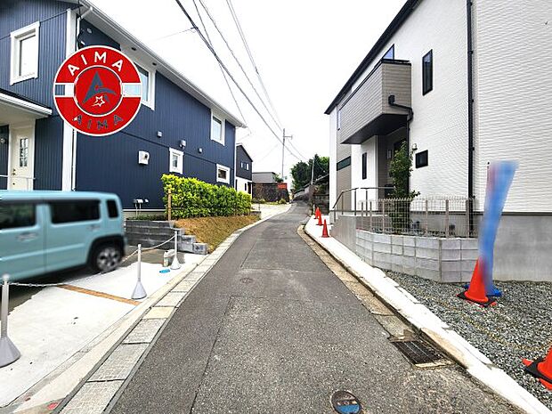 【外観】前面道路含む現地の写真です。