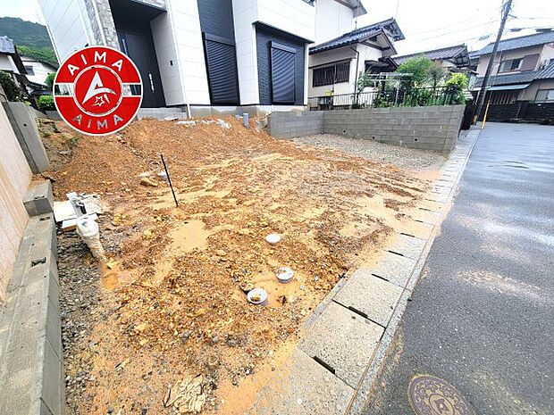 【外観】広々した駐車場になります。