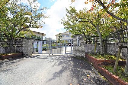 福岡市立老司中学校 徒歩1476m