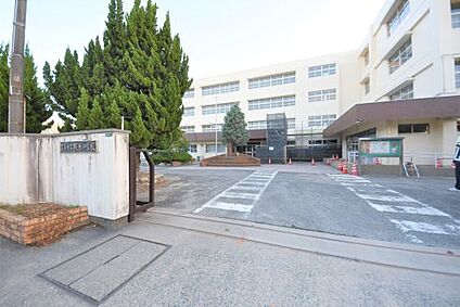宇美町立桜原小学校 徒歩859m