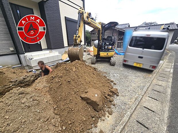 【外観】広々した駐車場になります。