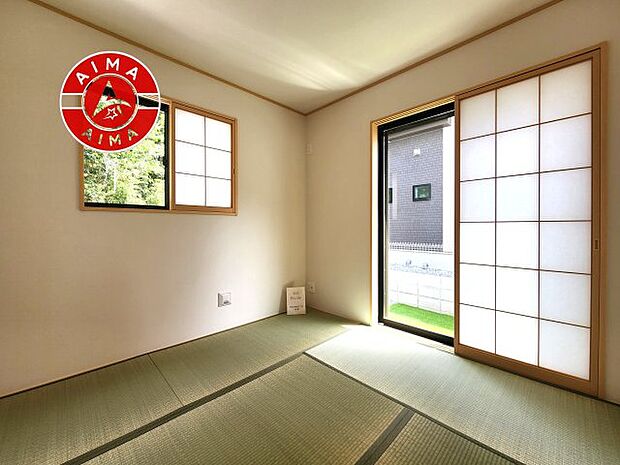 【和室】和室を上手に活用すると暮らし方の幅が広がります。例えば普段は開け放して、子供の小さいうちはお昼寝や遊びのスペースに。畳はソフトなので転んでもケガをしにくく安心です