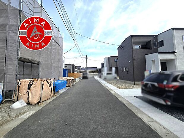 【外観】前面道路含む現地の写真です。