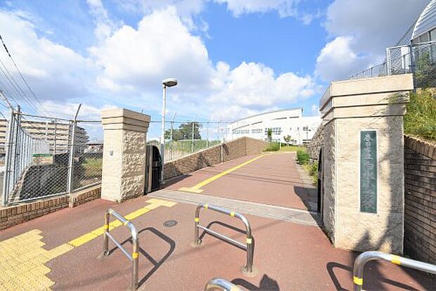 春日市立白水小学校
