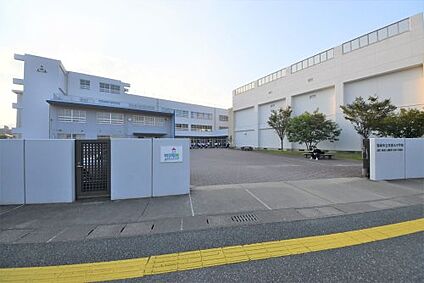 福岡市立次郎丸中学校 徒歩630m