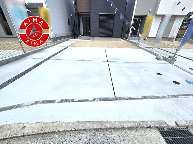 【外観】広々した駐車場です。