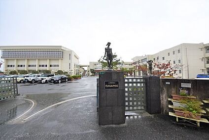 太宰府市立太宰府西中学校 徒歩745m