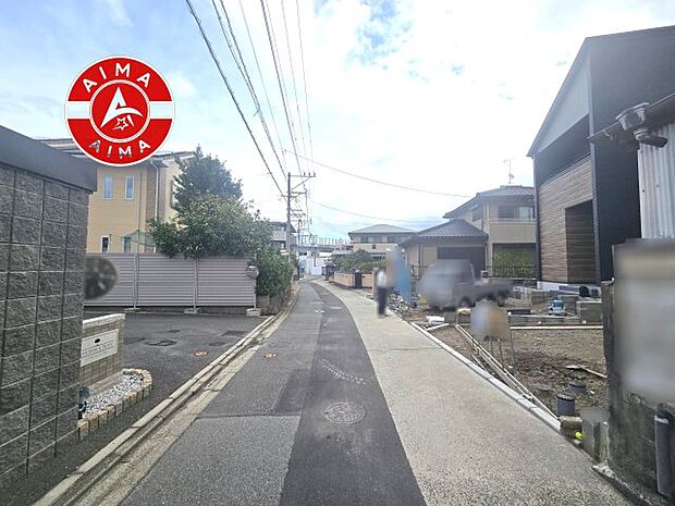 【外観】前面道路含む現地の写真です。