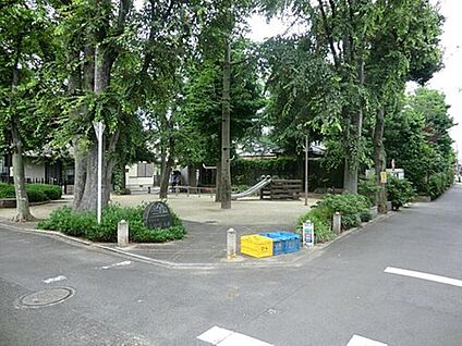 お伊勢の森児童遊園 377m(徒歩5分)