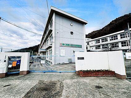 夢前中学校 2.8km(徒歩35分)