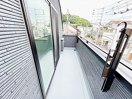 【バルコニー】