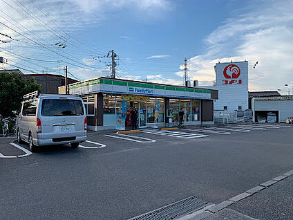 ファミリーマート 府中インター店 450m(徒歩6分)