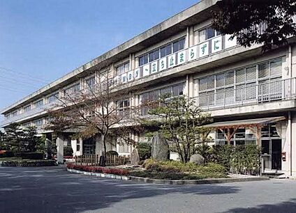 安城市立東山中学校 1700m