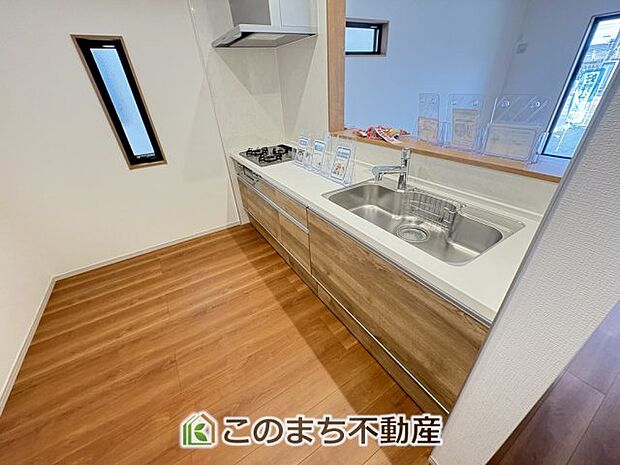 同社施工物件写真。※建具やフローリング、その他仕様が異なる場合がございます。