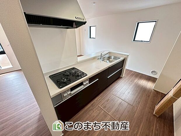 人気の対面式キッチン☆料理をしながらご家族とコミュニケーションが取れます♪