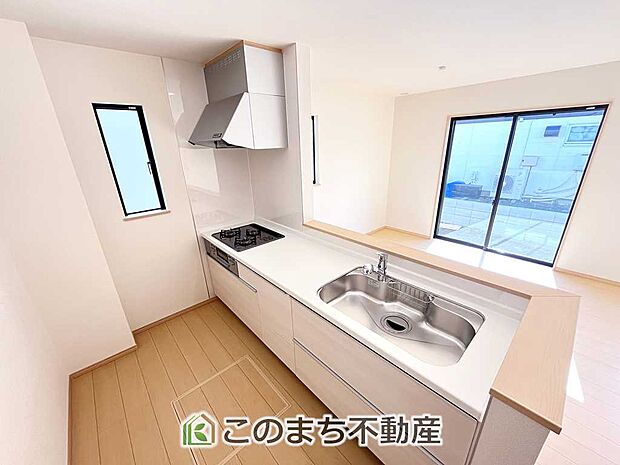 同社施工物件写真。※建具やフローリング、その他仕様が異なる場合がございます。