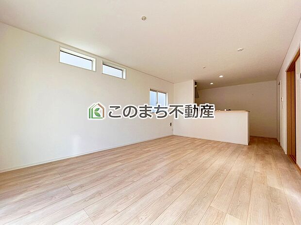 同社施工物件写真。※建具やフローリング、その他仕様が異なる場合がございます。