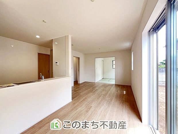居心地のいいリビングは、時間を忘れてしまうくらいホッとする空間です☆ 