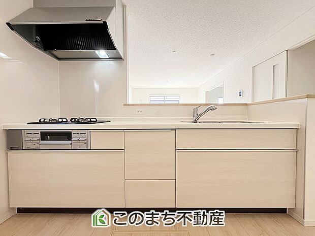 人気の対面式キッチン☆料理をしながらご家族とコミュニケーションが取れます♪