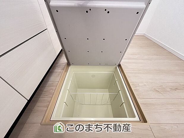 【収納】同社施工写真 建具屋クロスその他仕様が異なる場合がございます。