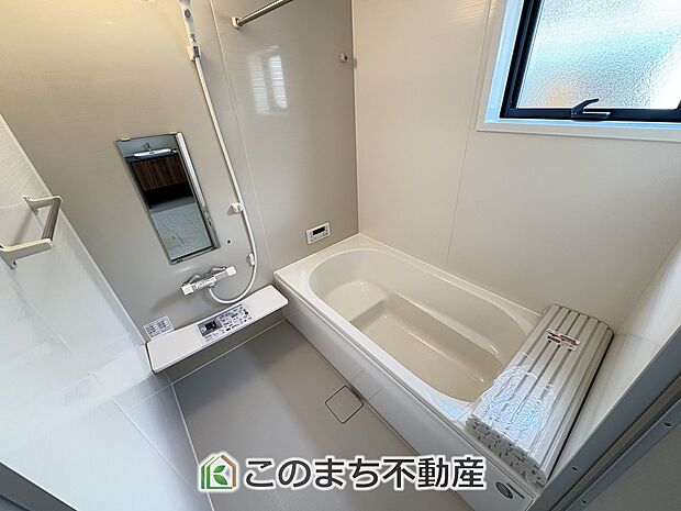【風呂】お風呂は足を伸ばしてゆったり入れる一坪タイプ☆