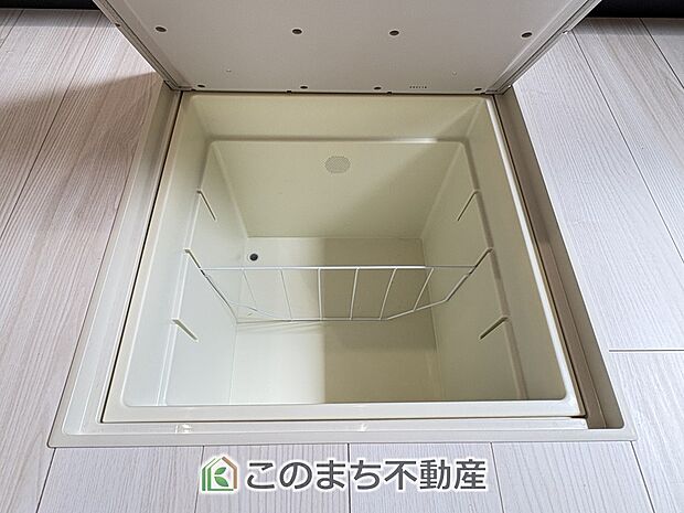 【収納】お米屋や調味料の収納に◎あると便利な床下収納庫♪