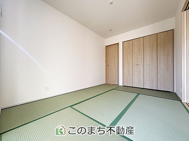 【和室】宿泊者の就寝スペースとしても活躍するリビング横の6帖和室♪