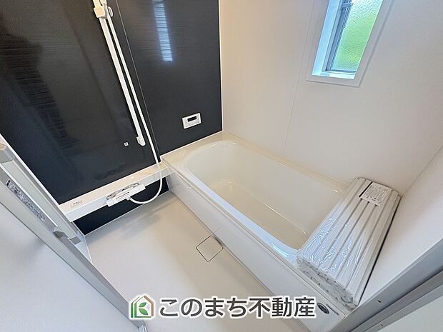 【風呂】お風呂は足を延ばしてゆったり入浴できる広々1坪タイプ☆