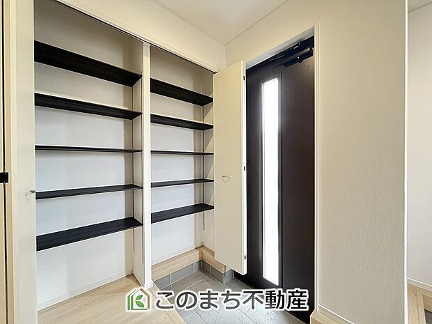 【収納】同社施工物件写真。※建具やフローリング、その他仕様が異なる場合がございます。