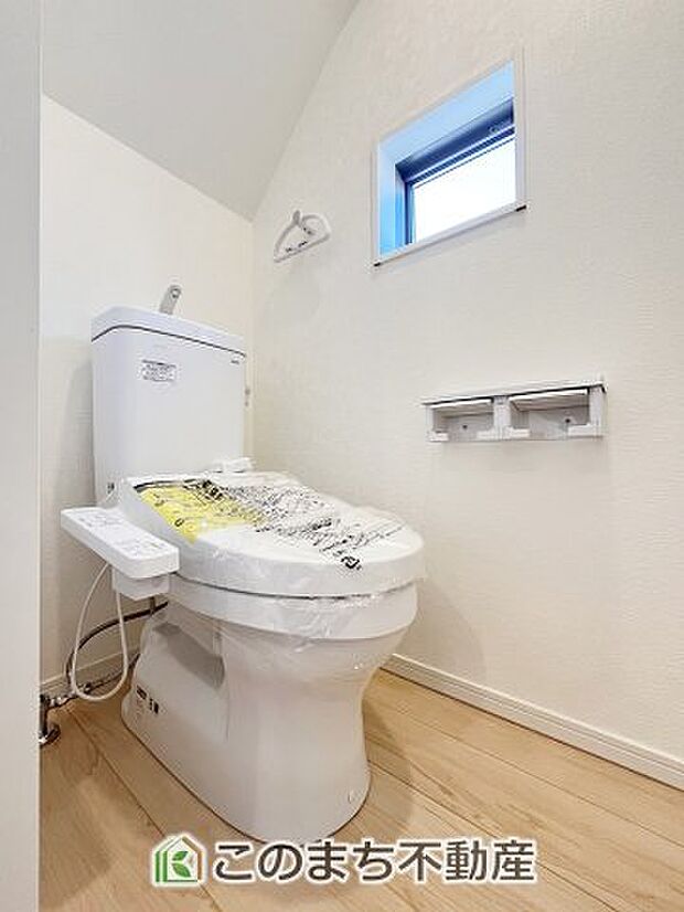 【トイレ】いつも綺麗に清潔に!シャワー付きトイレです♪