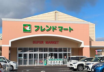 フレンドマート 五個荘店 徒歩945m