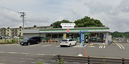 ファミリーマート 湖南石部南店 徒歩1367m