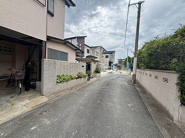 長期優良認定住宅の物件が登場^^建物ほぼ完成しました^^
前面道路、北東側4mに面しています。