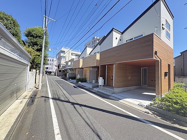 建物外観からも感じとることができるのは北欧風な幸福をイメージしたデザイン。駅徒歩3分の場所で利便性を享受しながら始まる新しい暮らしです。