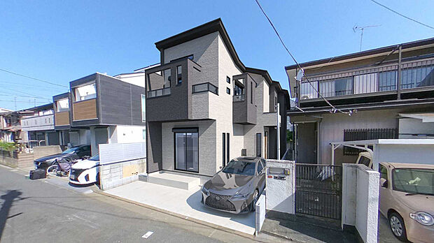 【長期優良住宅の外観】南側に向いて立つ長期優良住宅です。