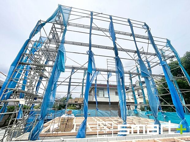 ~ご家族を守る「耐震等級3」~
・住宅性能評価において「耐震等級3」を取得。地震に強い家であることが証明されております。
・倒壊の恐れが低くなりますので、地震保険が半額になるメリットも。
(1号棟)