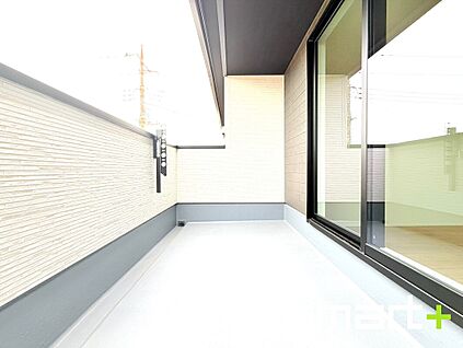 ～洗濯物も干しやすいバルコニー～