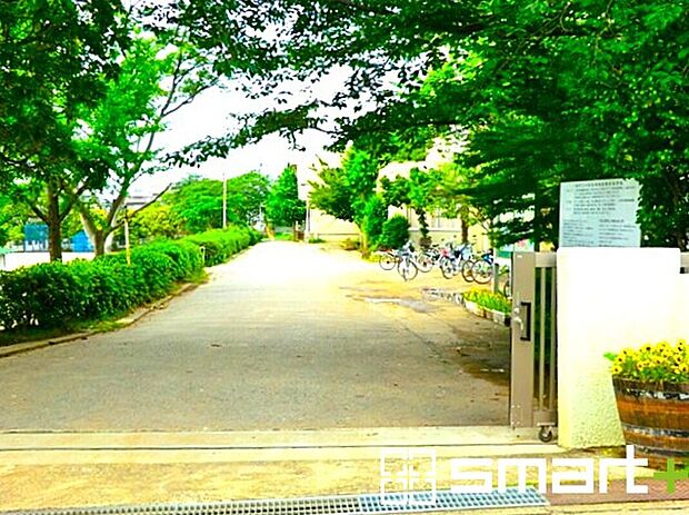 増尾西小学校（約300m）