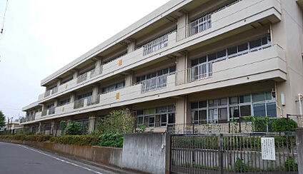 横浜市立富士見台小学校 徒歩453m