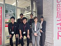 スタッフ