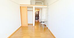 ミルフラット 1階ワンルームのリビング/ダイニング